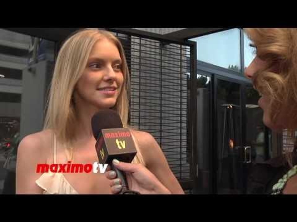 Elle Evans On Miley Cyrus VMAs Performance, Blurred Lines Video, Pick-Up Lines, VMAs 2013