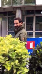 Cyril Hanouna en repérages devant la tour TF1 !