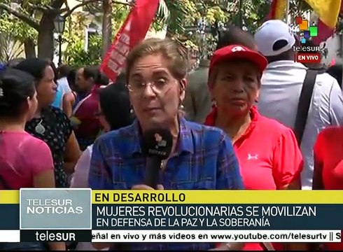 Venezolanas revolucionarias se manifiestan en contra de la violencia