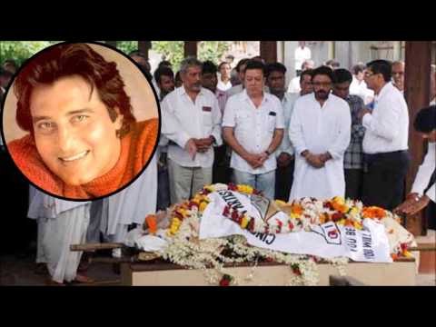 Veteran Actor Vinod Khanna Passes Away -