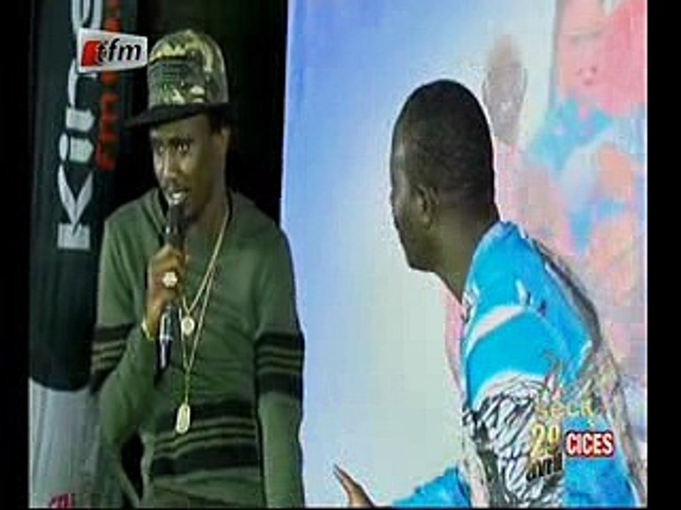 Vidéo- Dj Boub's offre un gâteau d'anniversaire à Wally Seck sur la Tfm