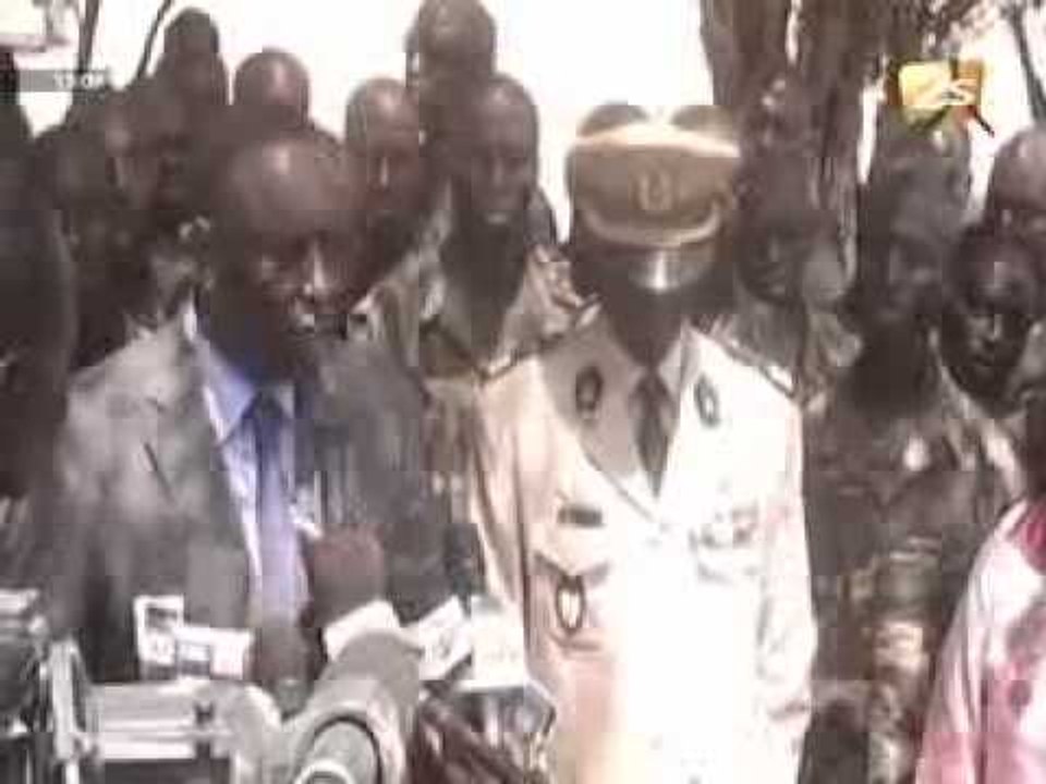 Visite du Président Macky Sall à Bango Camp Militaire - Xibaar Yi - 09 Juin 2012