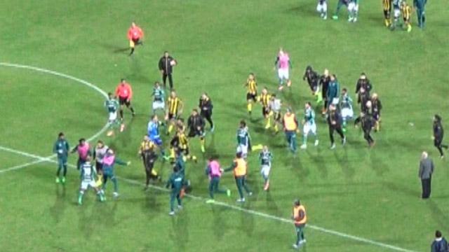 Palmeiras divulga novas imagens da briga contra o Peñarol: assista!