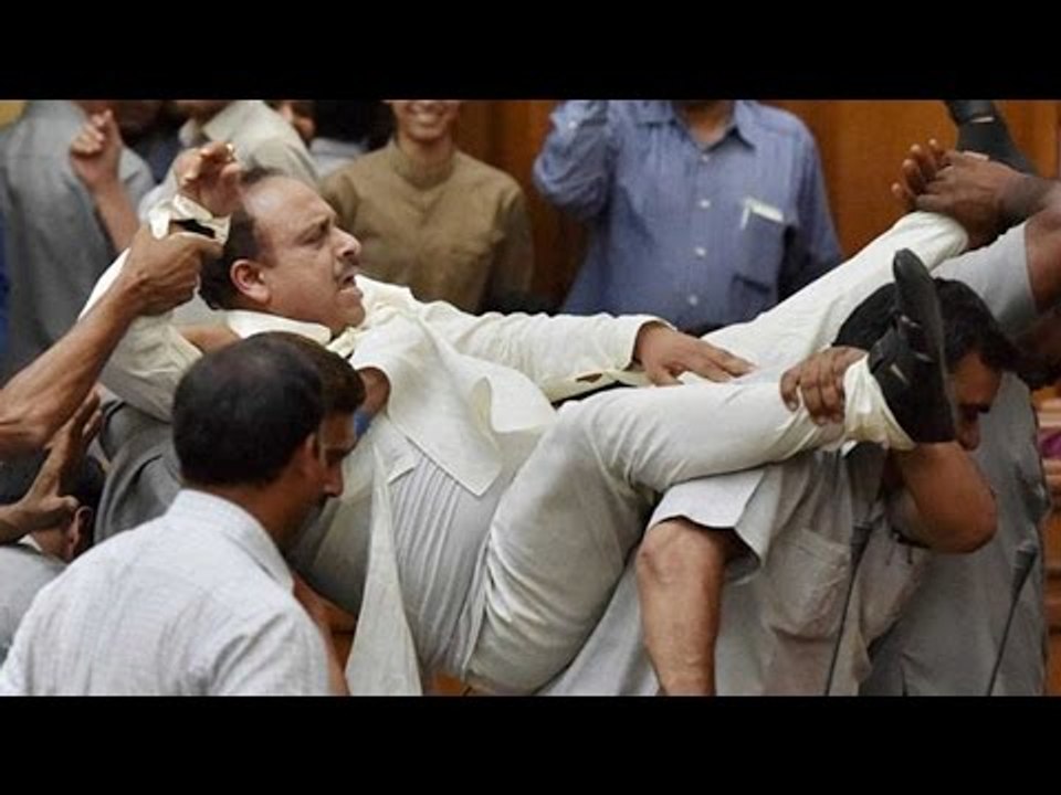 BJP MLA Vijendra Gupta forcefully evicted from Delhi Assembly