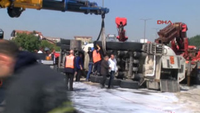 Kocaeli Oksijen Yüklü Tanker Devrildi