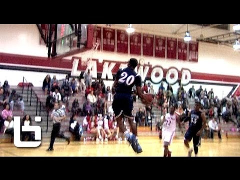 Iziahiah Sweeney NASTY Windmill On Back to Back Dunks!