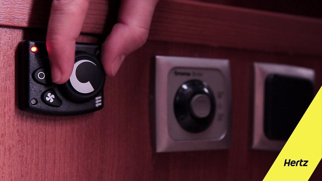 FR12 - CHAUFFE EAU CHAUFFAGE - HERTZ Trois Soleils : Location de camping-cars