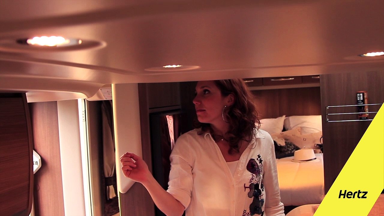 FR16 - LES LITS DANS UN CAMPING-CAR - HERTZ Trois Soleils : Location de camping-cars