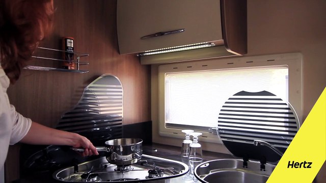 FR17 - AVANT DE REPRENDRE LA ROUTE - HERTZ Trois Soleils : Location de camping-cars