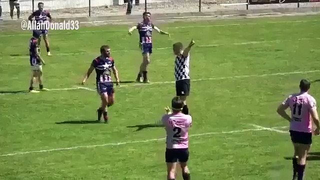 Un violent coup de poing qui a mis KO un arbitre de rugby.