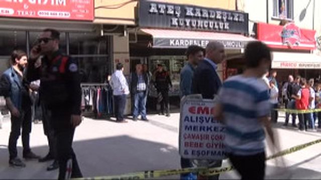 Bağcılar'da Kuyumcu Soygunu...soyguncuyu Silahın Kabzasıyla Bayılttılar