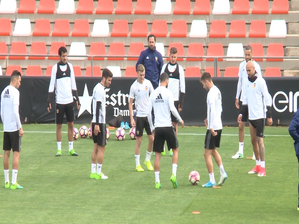 Real Madrid y Valencia se enfrentan con bajas de jugadores