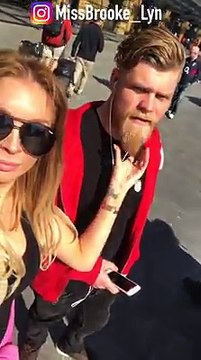 Kjo vajzë simpatike e ka një pikë të dobët – ja ku pëlqen t’i prekë meshkujt (Video)