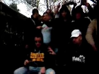 QUE LES RAGEUX S'OUVRENT LES VEINES...