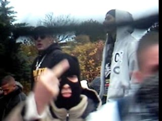 QUE LES RAGEUX S'OUVRENT LES VEINES...