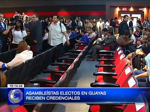 CNE entrega credenciales a los Asambleístas electos en el Guayas