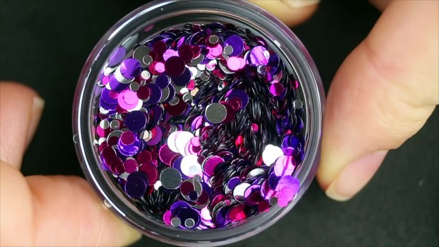 Glitter Placement Tutorial (for nail polish!) _ KELLI MARISSA-f7kiz_mBbdU