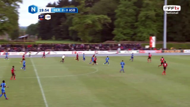 Frappe à raz de terre de Cidinho bien captée par le gardien