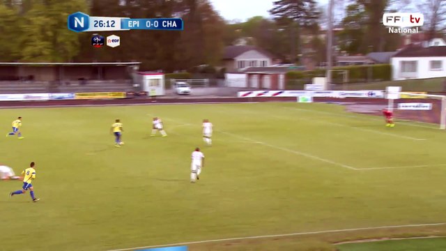 Frappe enroulée de SISSOKO mais pas cadrée.