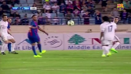 La passe aveugle magique de Ronaldinho avec le Barça