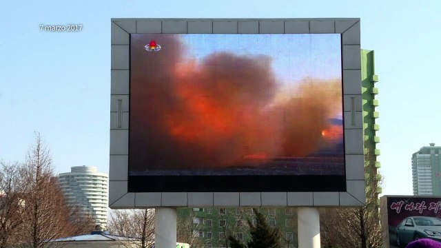 Corea del Norte lanza misil fallido mientras EEUU sube presión