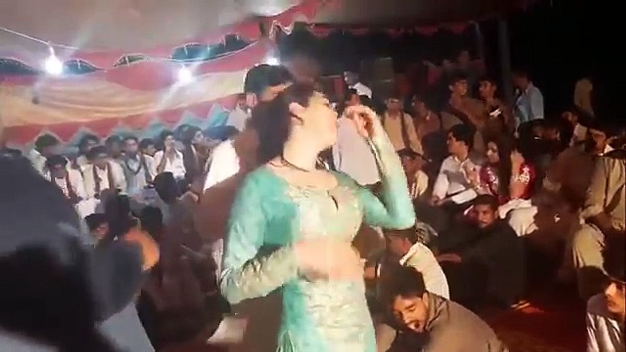 Sapna hot dance in silky salwar kameez looking hot wedding show talash