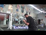 Russian Heavyweight Got Speed!!! Shadow Boxing With Weights To increase Speed EsNews Boxing