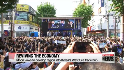 Moon Jae-in tours liberal stronghold of Jeolla-do to build on support