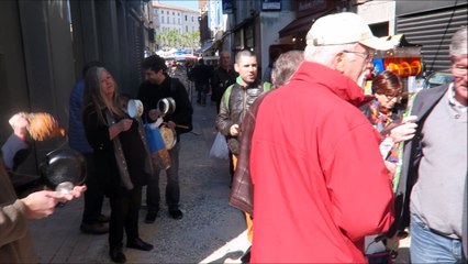 Front national, casserole et "fachos" : ambiance tendue au marché de Valence