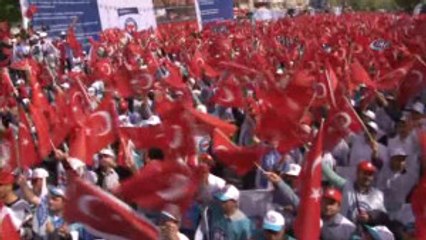 Memur-Sen: "Ne Taksim'i Kutsamayı, Ne de 1977'de Yaşanan Acı Olayları Yok Saymayı Asla Doğru...