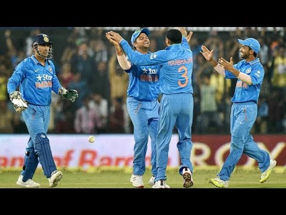 MS Dhoni says "Lot of people wait for me with open swords"