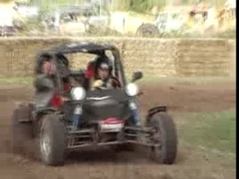 Le buggy 1100 Minico tout en glisse à Aurillac