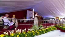 Papa defendió en Egipto la caridad contra el extremismo