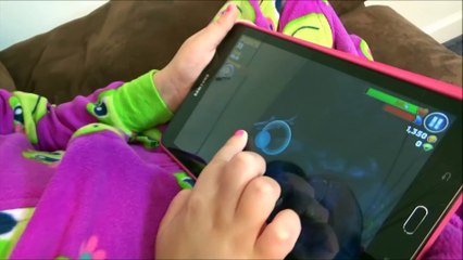 Bad Baby Annabelle Make Up Fail Vs Victoria -Toy Freaks Family- Hidden Surprise Egg