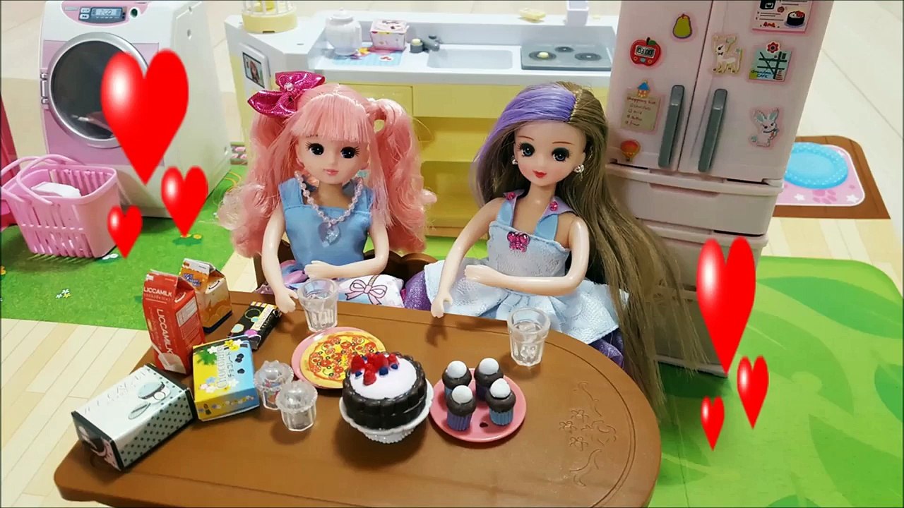 リカちゃん つばさちゃんと一緒にお菓子パーティー！こおりコロコロれいぞうこ！ ❤ 子供向け お...