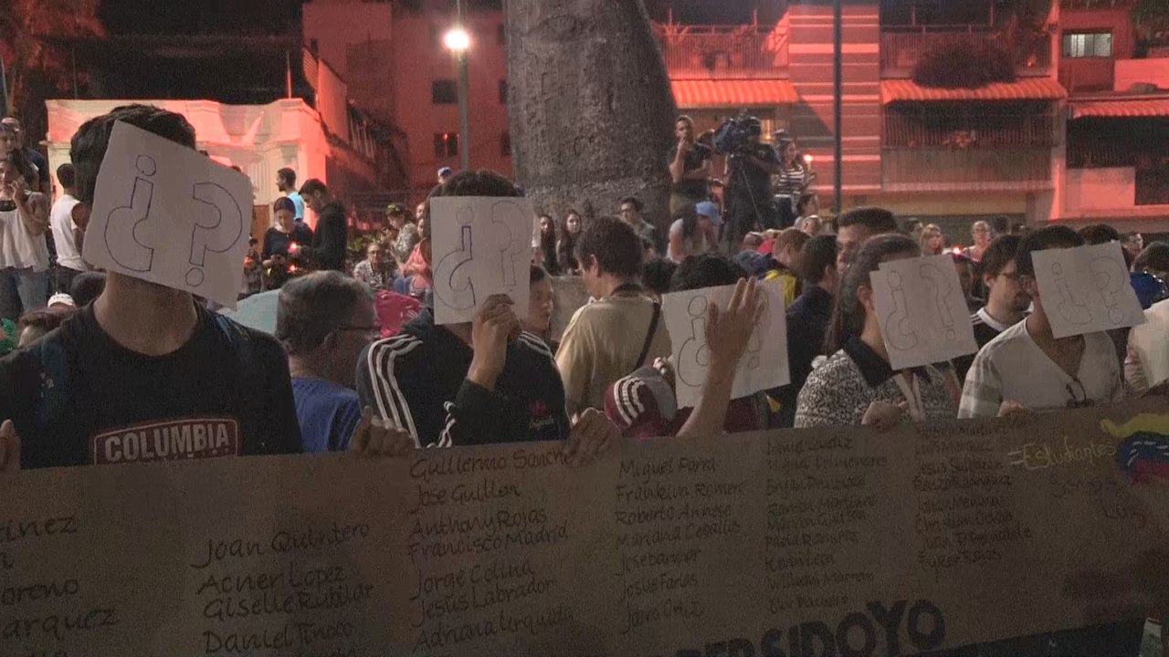 Estudiantes realizan vigilia en Caracas en "honor a los caídos" en protestas antigubernamentales