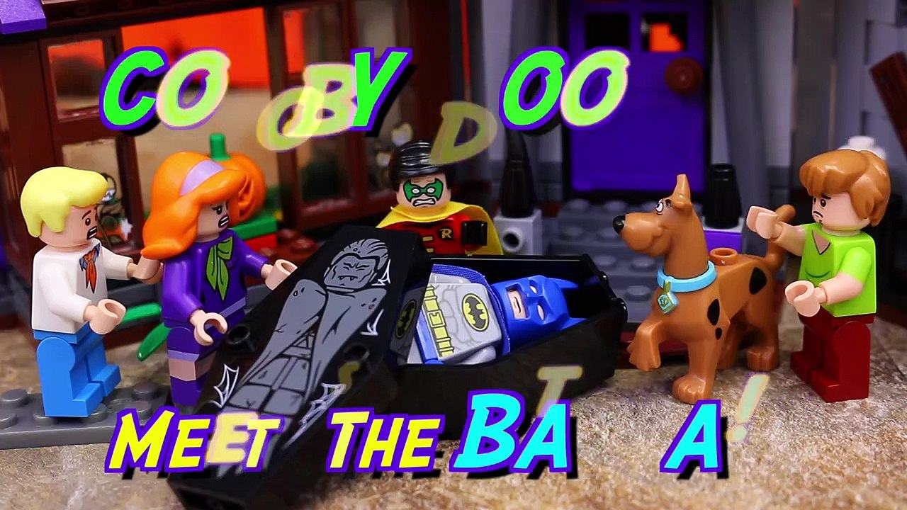 Scooby Doo Lego Mystery Mansion Finds Robin and Batman Legos with Shaggy Freddy Daphne and Velma-3igMb5