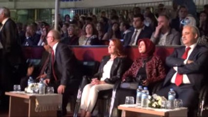 Manisa'da Yıldızlar Geçidi. Ahmet Selçuk İlkan'ın 40. Sanat Yılında Muhteşem Konser