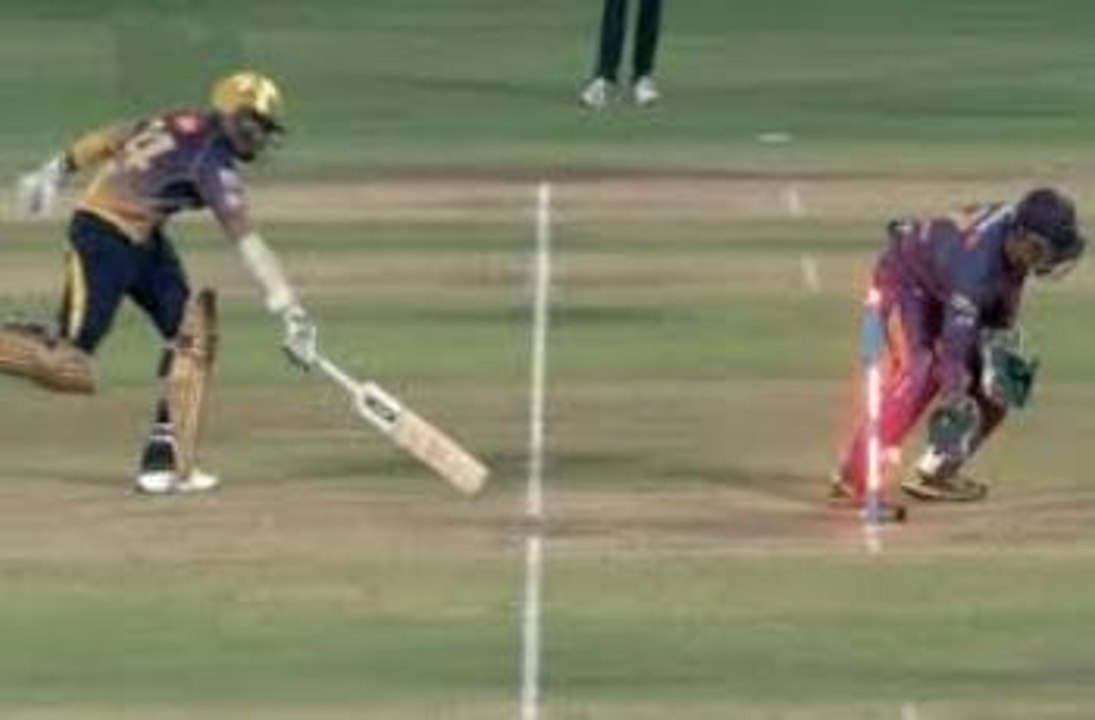 IPL 2017: MS Dhoni Sensational Blind Stumping Dismiss Sunil Narine | RPS vs KKR | Dhoni Fastest Stumping