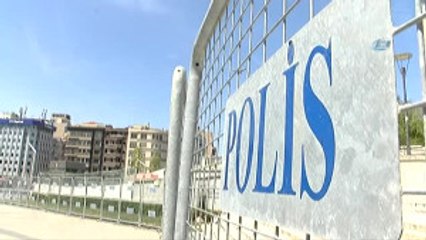 Taksim Meydanı Bariyerlerle Kapatıldı