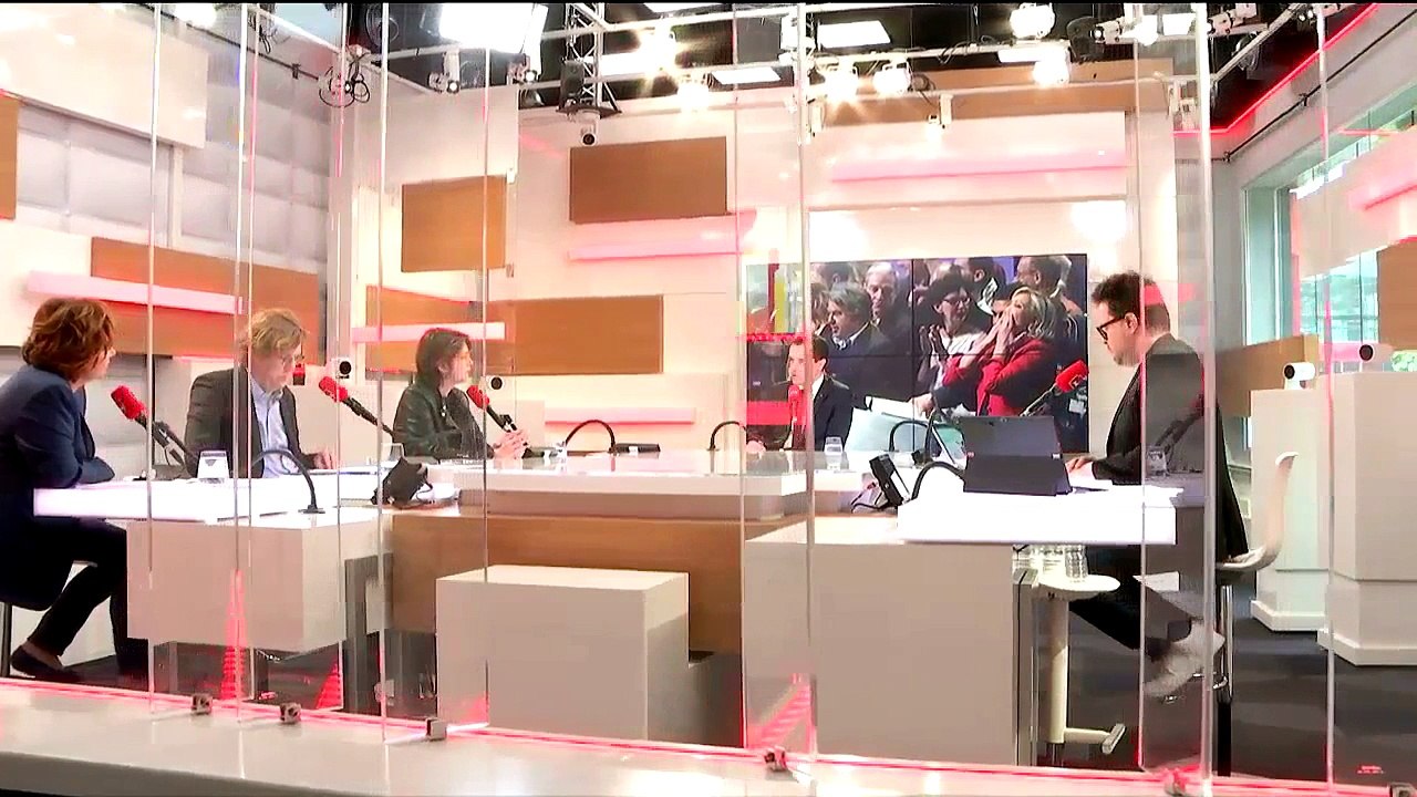 Nicolas Bay sur l'université : "La règle, ça doit être l'enseignement en français"