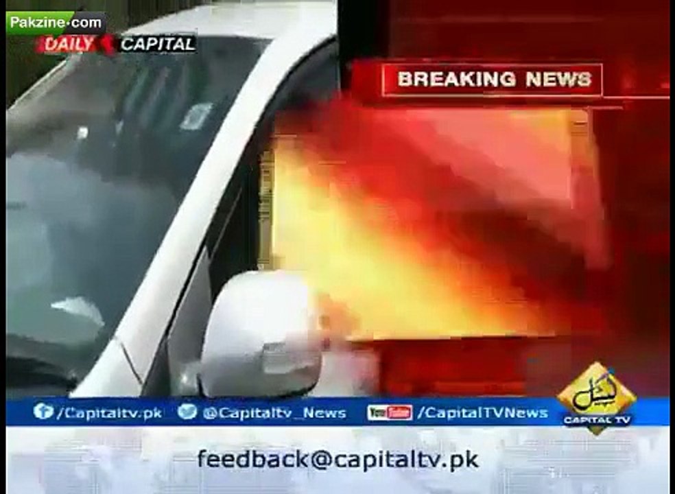 Chairman PTI  Imran Khan  visits  Karachi without protocol