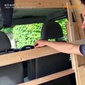 Il transforme son vieux camion en chambre magnifique... Parfait pour les vacanes