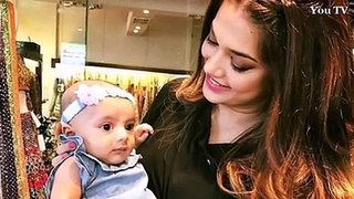 Sanam Jung With Her Daughter Spotted At Airport