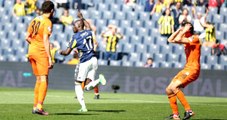 Fenerbahçe Çaykur Rizespor'u 2-1 Yendi