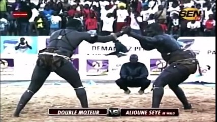 Double Moteur bat Alioune Seye Junior