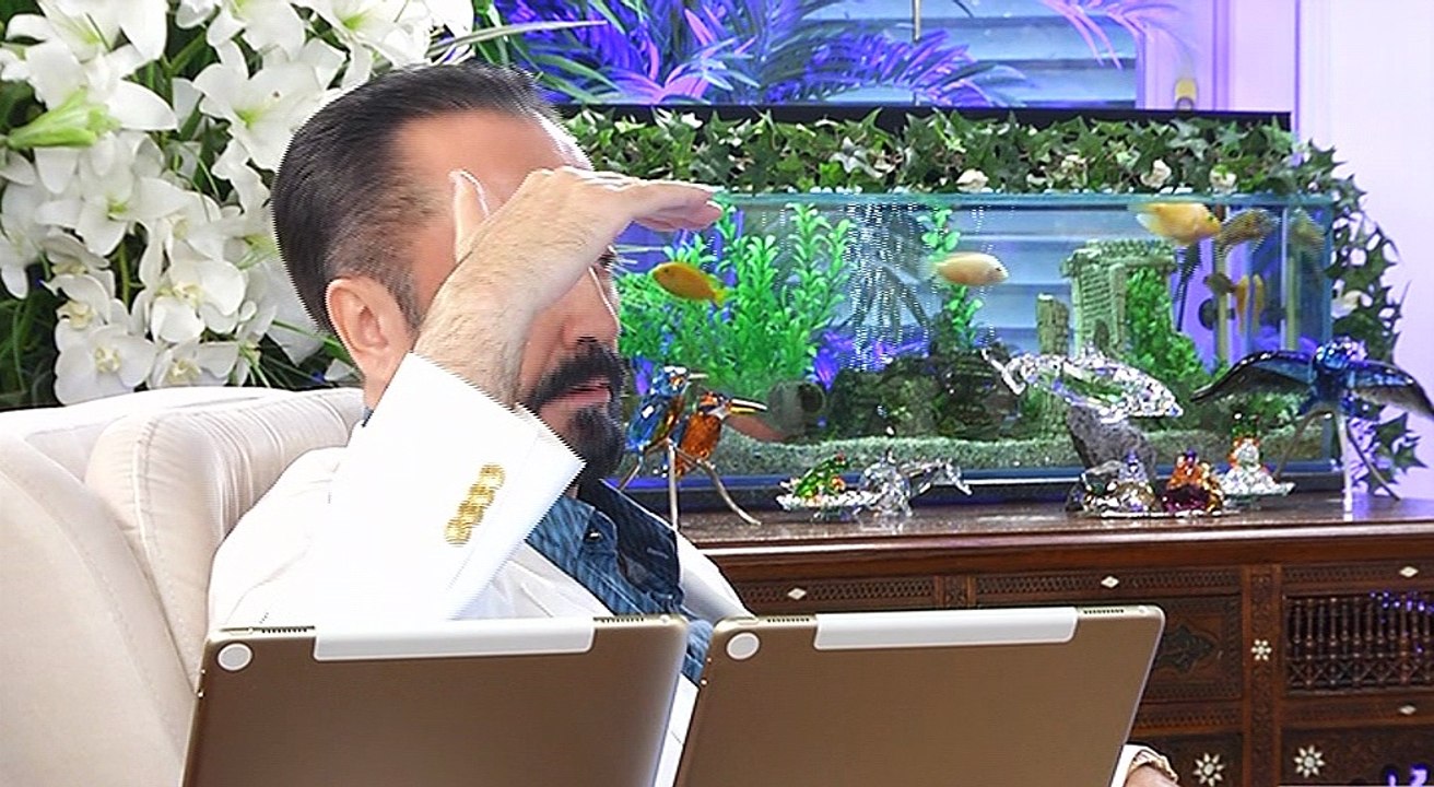 Mete Yarar'ın sevgiden bahsetmesi çok güzel olmuş. Hem modern hem vatansever ve milliyetçi olması da güzel bir model.