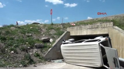 Karabük Otomobille Panelvan Minibüs Çarpıştı 6 Yaralı