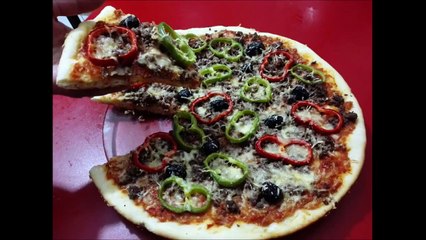 بيتزا سهلة بعجينة ناجحة و رطبة  pizza