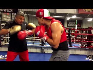 Robert Garcia trainer who actually TEACHES you boxing !- EsNews boxing